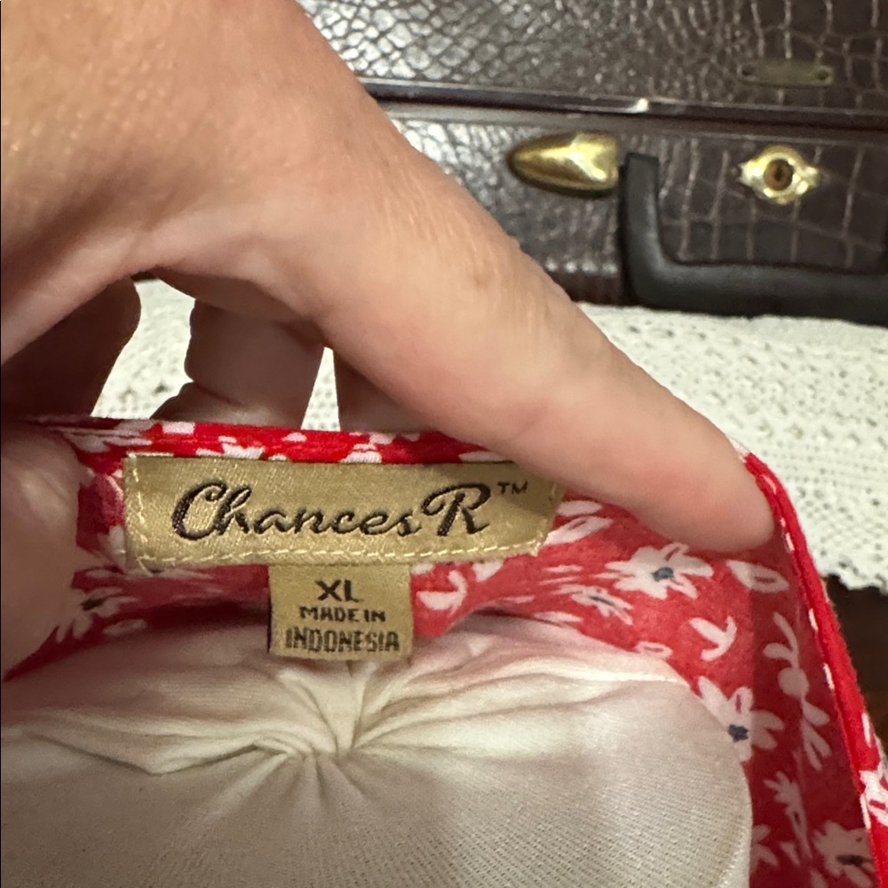 Red Floral Dress Chances R - Picture 5 of 5